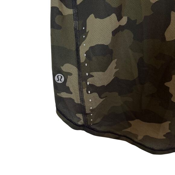 Lululemon High-Neck Running and Training T-Shirt Heritage 365 Camo Olive Multi - Picture 6 of 6